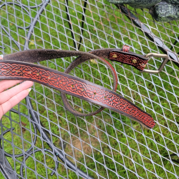 Vintage Leather Tooled Belt    54 " - Picture 6 of 7